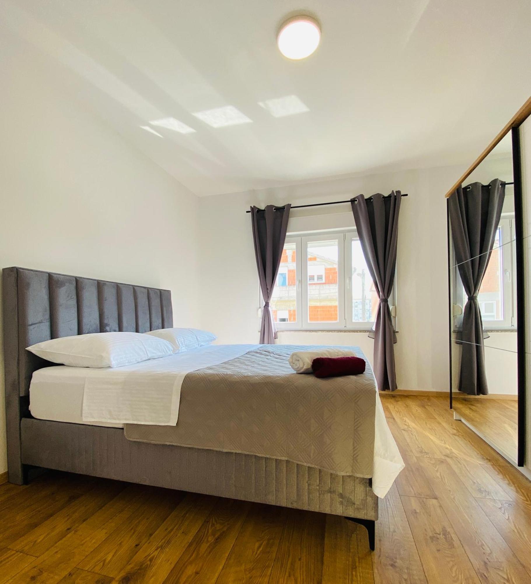 West Apartment *