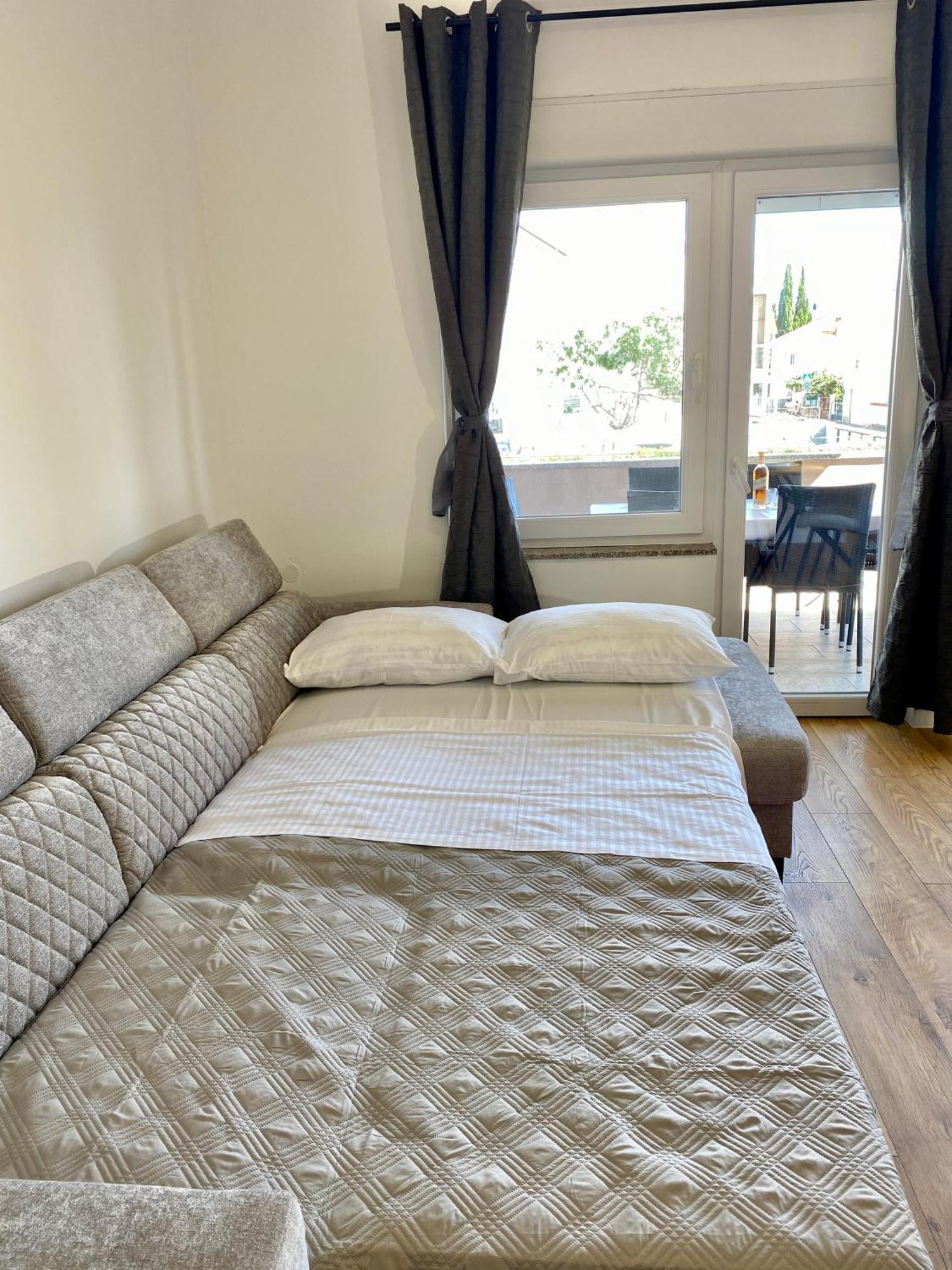 West Apartment *